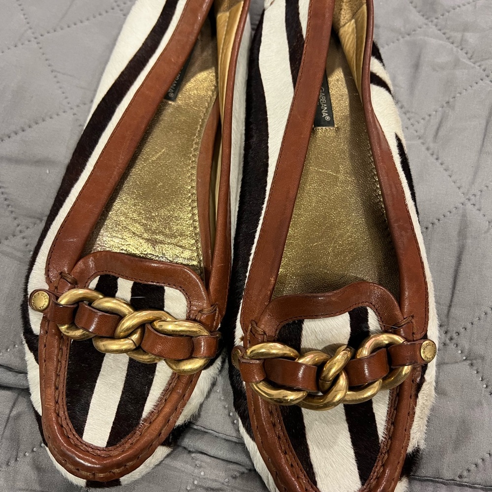 Brown and white dolce & Gabbana lofters. Size 7.